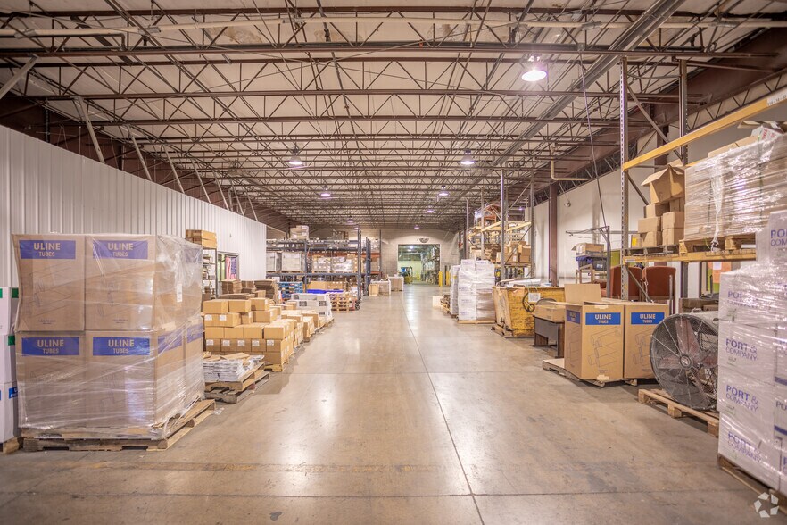 More Photos Of 41 Cairns Rd, Mansfield Warehouse For Sale