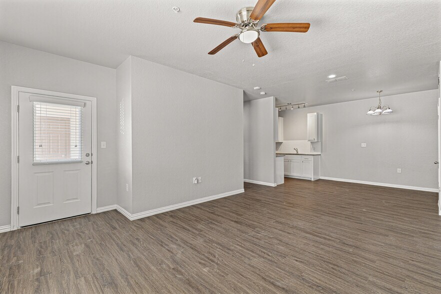 More Photos Of 1407 Sidney Baker St, Kerrville Apartments For Sale