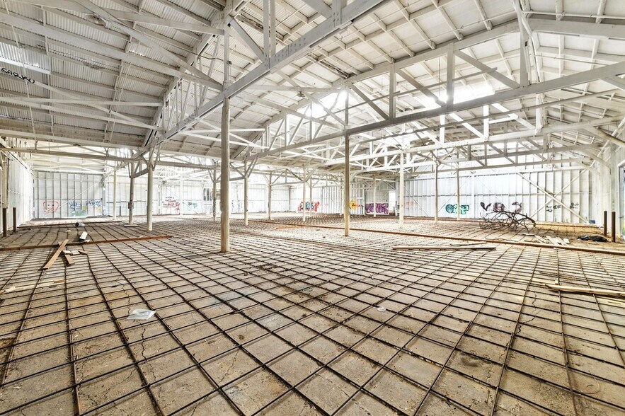 More Photos Of 312 Camacho St, San Marcos Warehouse For Lease