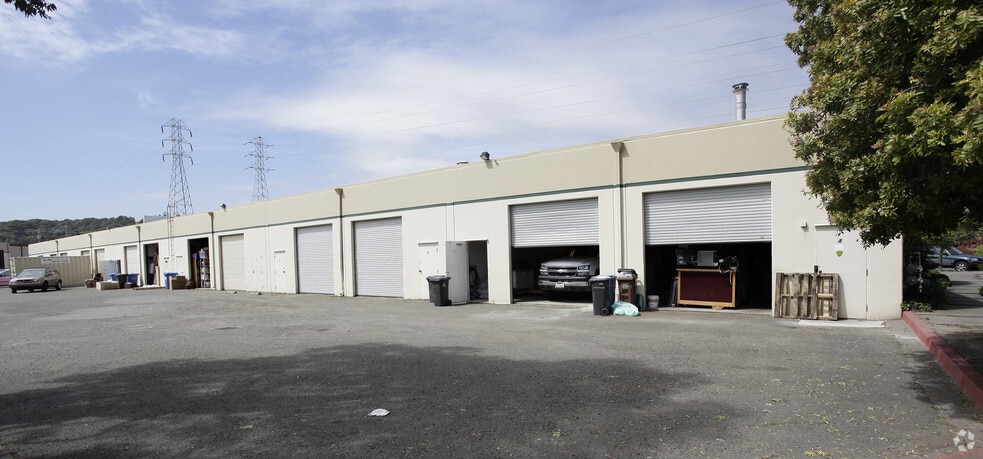 More Photos Of 3095 Kerner Blvd, San Rafael Warehouse For Lease