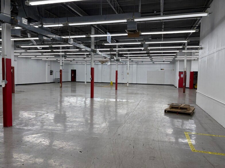 More Photos Of 49 Virginia Ave, Uniontown Warehouse For Lease