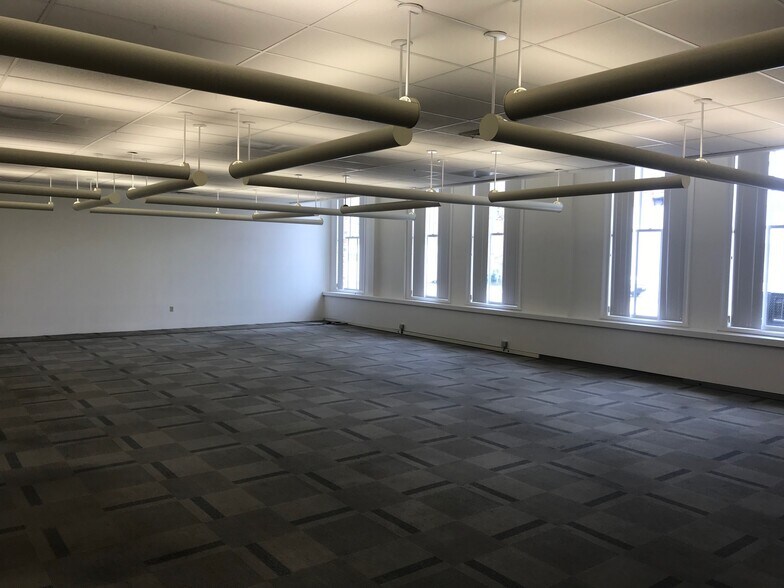 More Photos Of 145 N Bartlett St, Medford Office For Sale