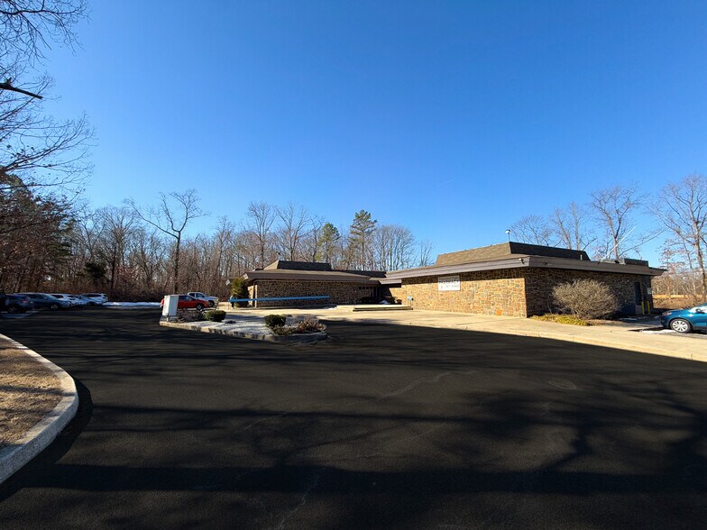 More Photos Of 339 N Route 73, Berlin Medical For Lease