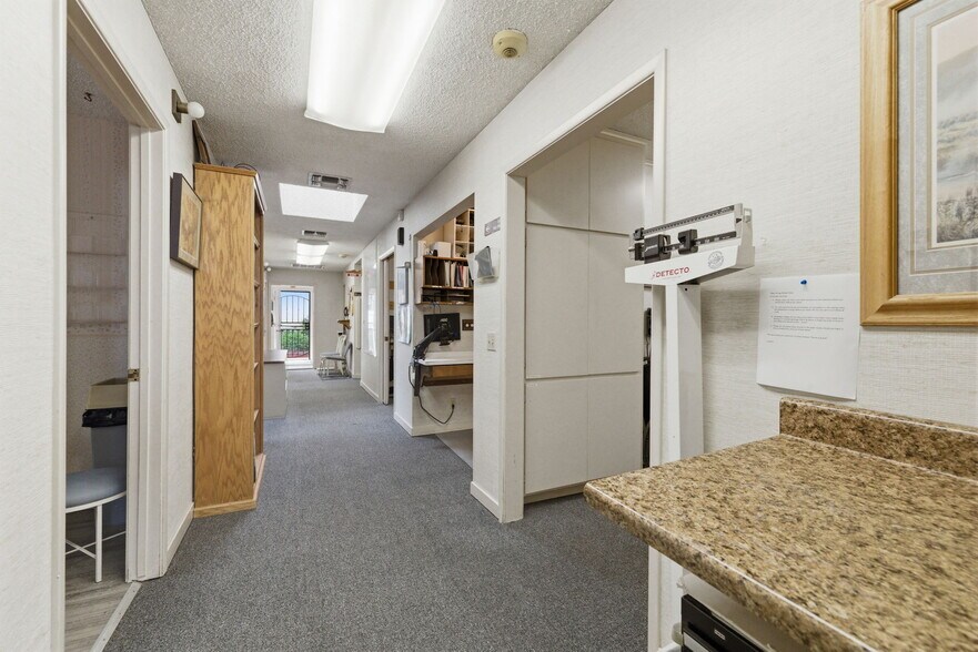 More Photos Of 137 S Shepherd St, Sonora Flex For Sale