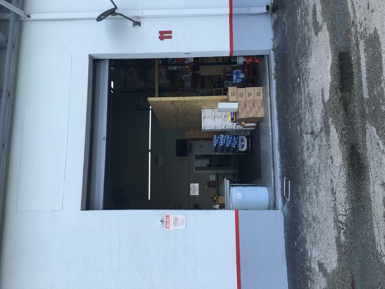 More Photos Of 7311-7323 NW 12th St, Miami Light Distribution For Sale