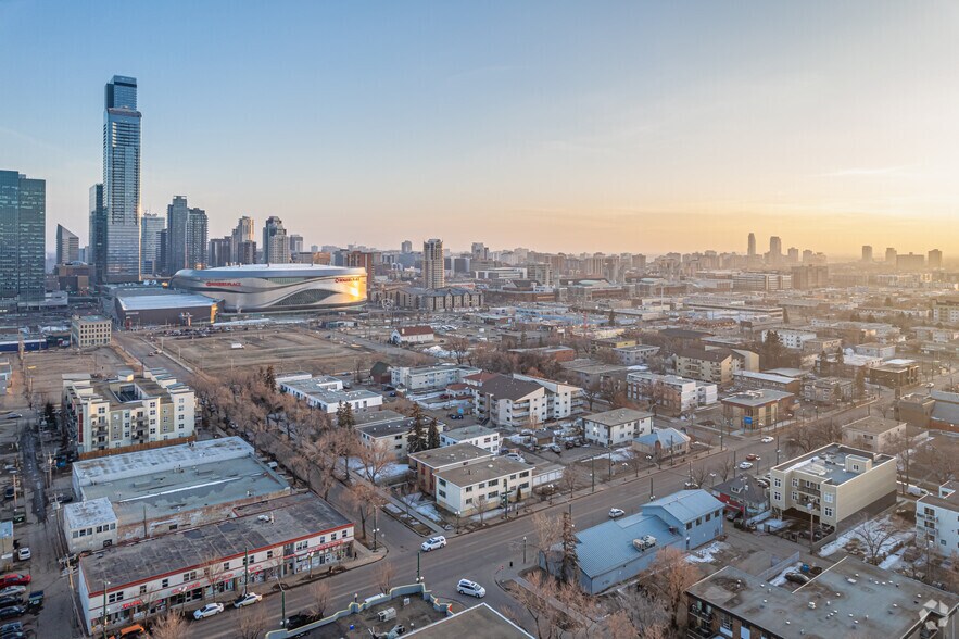 More Photos Of 10207 107 Ave NW, Edmonton Apartments For Sale