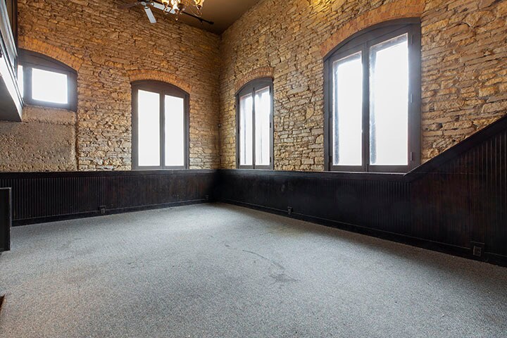 More Photos Of 21 N River St, Batavia Unknown For Lease