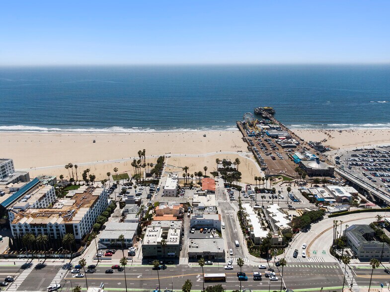 More Photos Of 35 Arcadia Ter, Santa Monica Apartments For Sale
