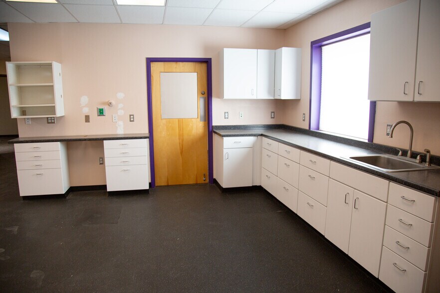 More Photos Of 5 Camino Karsten, Algodones General Retail For Lease