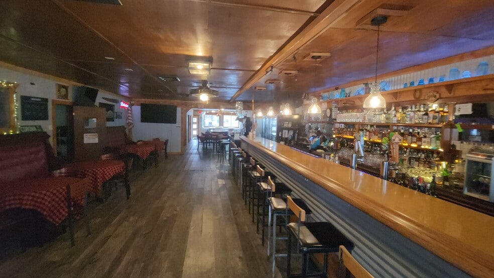 More Photos Of 10786 Highway 126, Mapleton General Retail For Sale