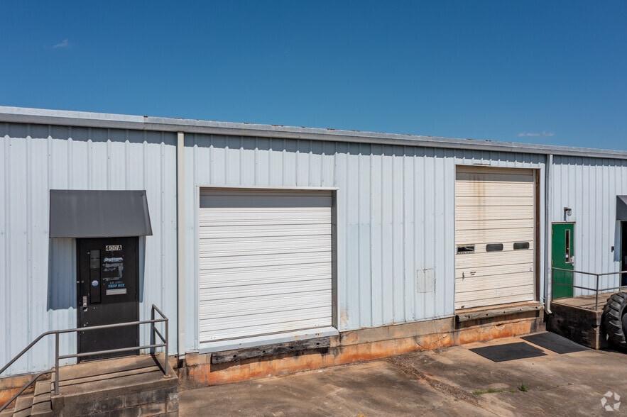 More Photos Of 396-400 Commerce Blvd, Bogart Warehouse For Sale