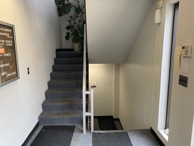 More Photos Of 211 Maple St, Big Rapids Office Residential For Lease