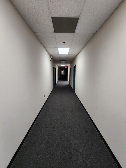 More Photos Of 5557 Nashville Rd, Bowling Green Manufacturing For Lease