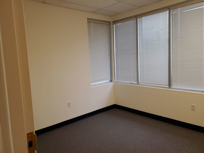 More Photos Of 2903 Boulevard, Colonial Heights Medical For Lease