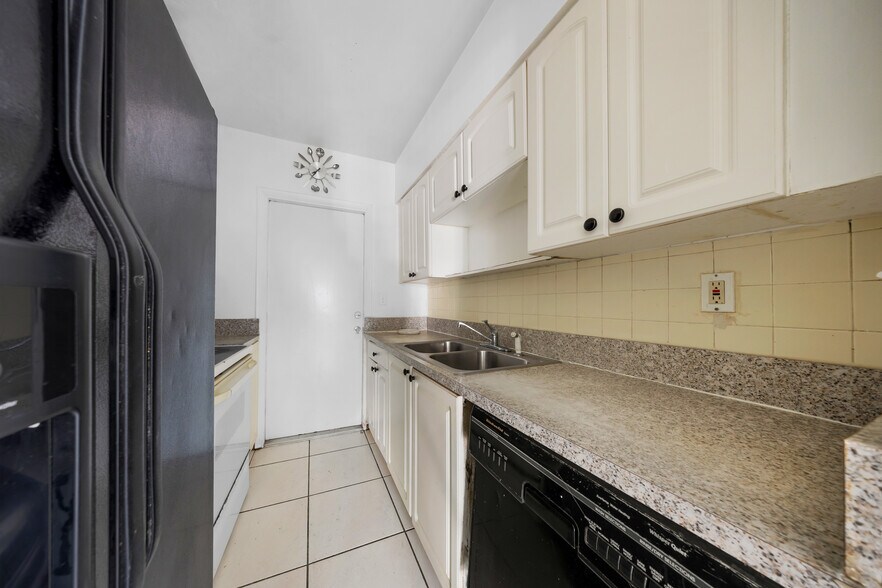 More Photos Of 625 75th St, Miami Beach Apartments For Sale