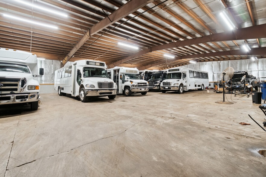 More Photos Of 322 Terminal St SW, Grand Rapids Distribution For Lease