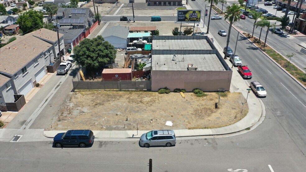 More Photos Of 7165-7177 Westminster Blvd, Westminster Storefront For Sale