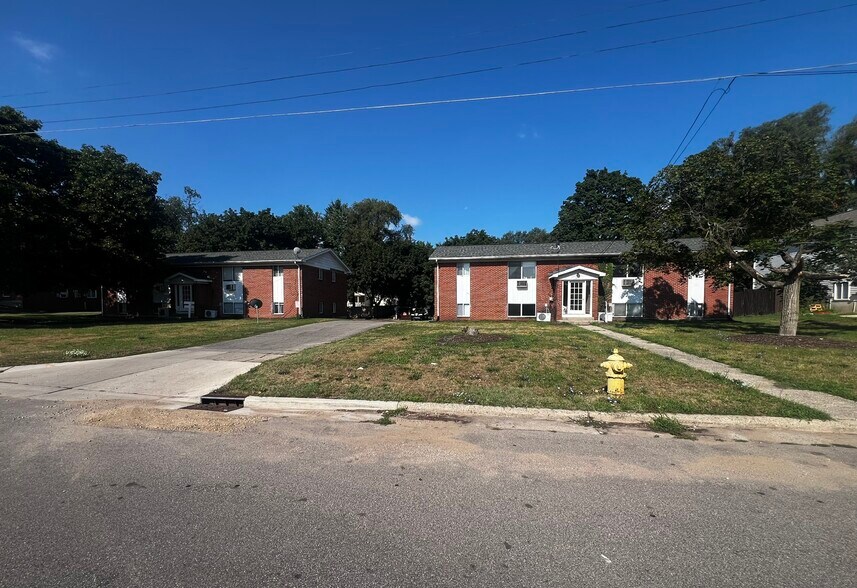 Primary Photo Of 3253 Charlesgate Ave SW, Wyoming Multifamily For Sale