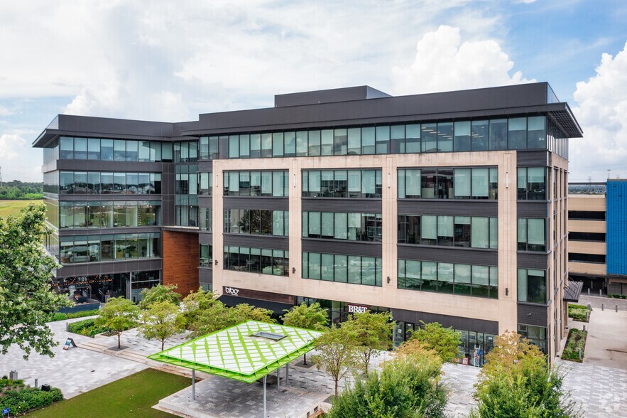 More Photos Of 101 N Redemption Square Rd, Houston Office For Lease