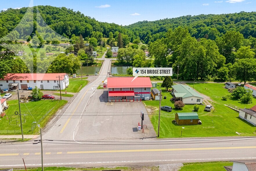 More Photos Of 154 Bridge St, Junior Restaurant For Sale