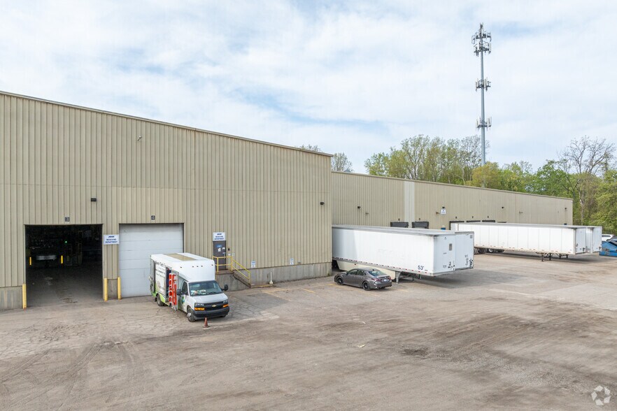 More Photos Of 335 N Griffin St, Grand Haven Manufacturing For Lease