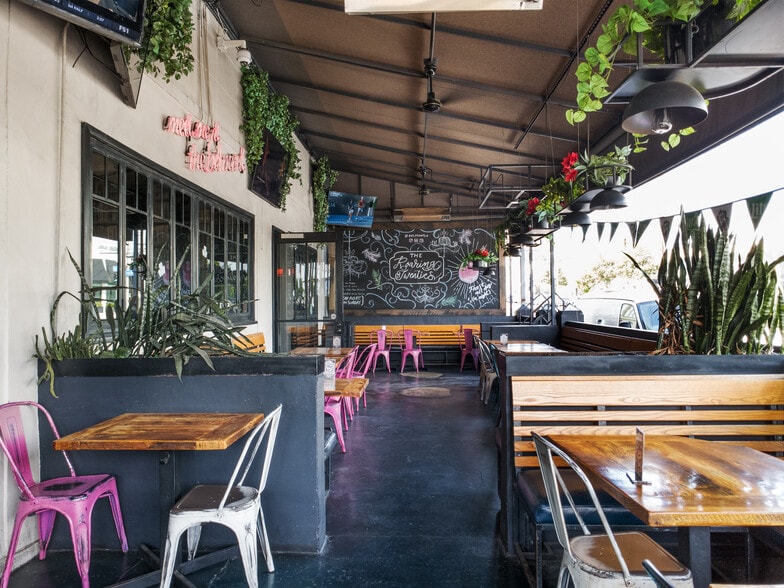 More Photos Of 747 N La Cienega Blvd, West Hollywood Restaurant For Lease