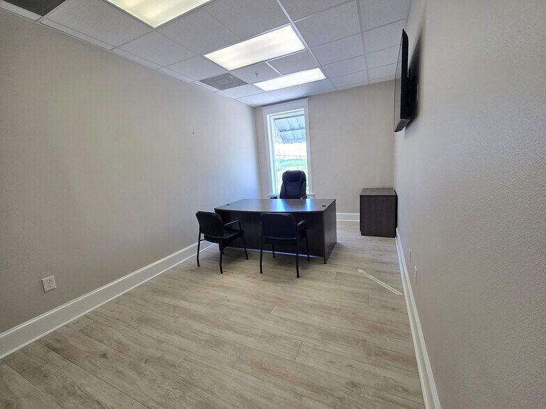 More Photos Of 1808 Front St, Slidell Office For Sale