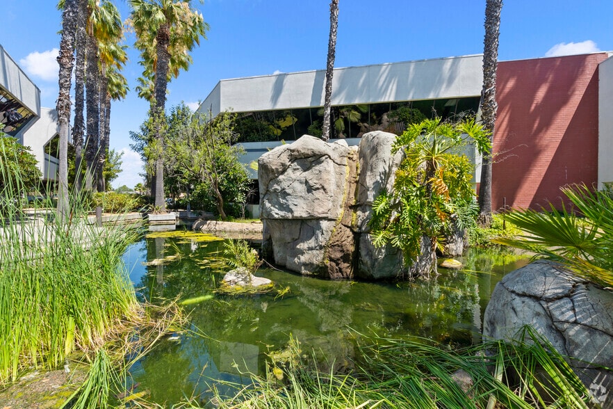 More Photos Of 13800 Heacock St, Moreno Valley Unknown For Lease