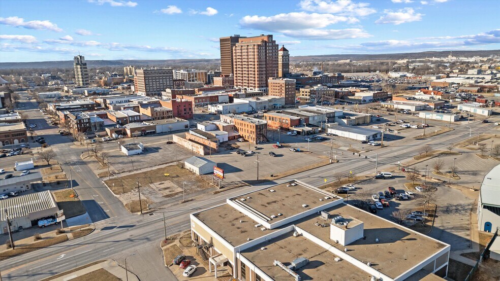 More Photos Of 100 Dewey Ave, Bartlesville Light Manufacturing For Sale