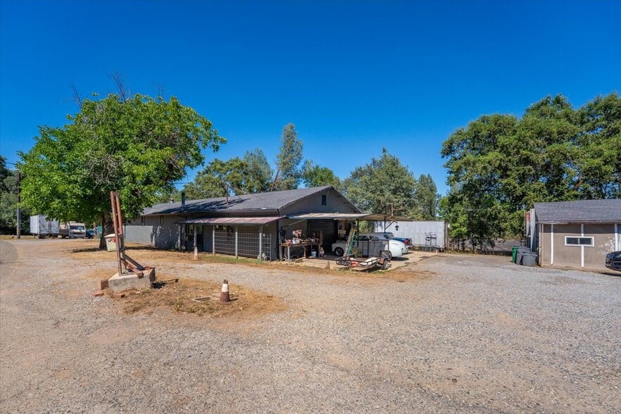 More Photos Of 12759 Newtown Rd, Redding Warehouse For Sale