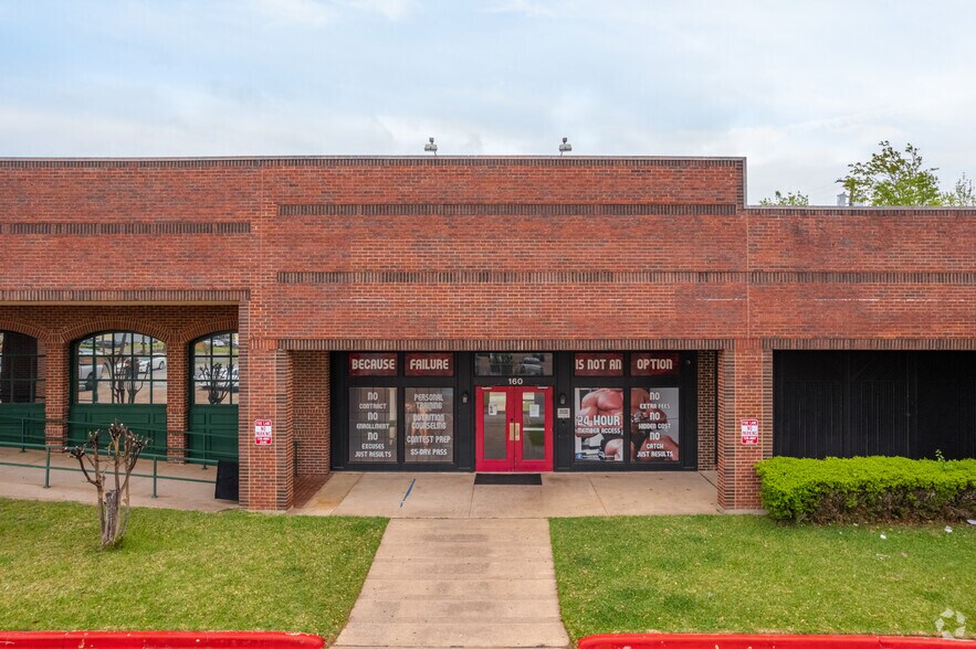 More Photos Of 3320 Troup Hwy, Tyler Unknown For Lease