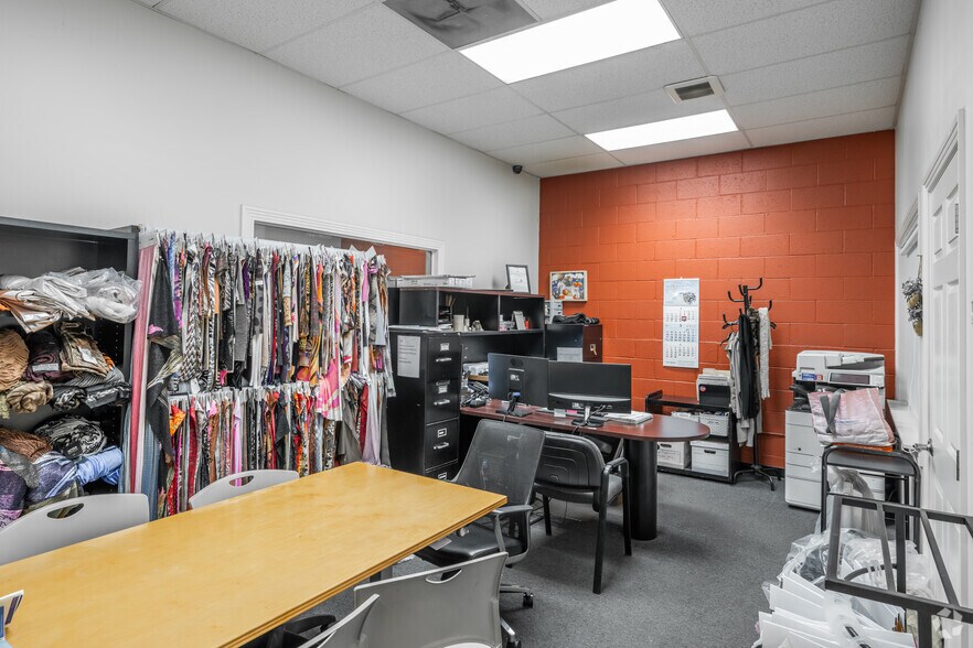 More Photos Of 767 E 14th Pl, Los Angeles Warehouse For Sale