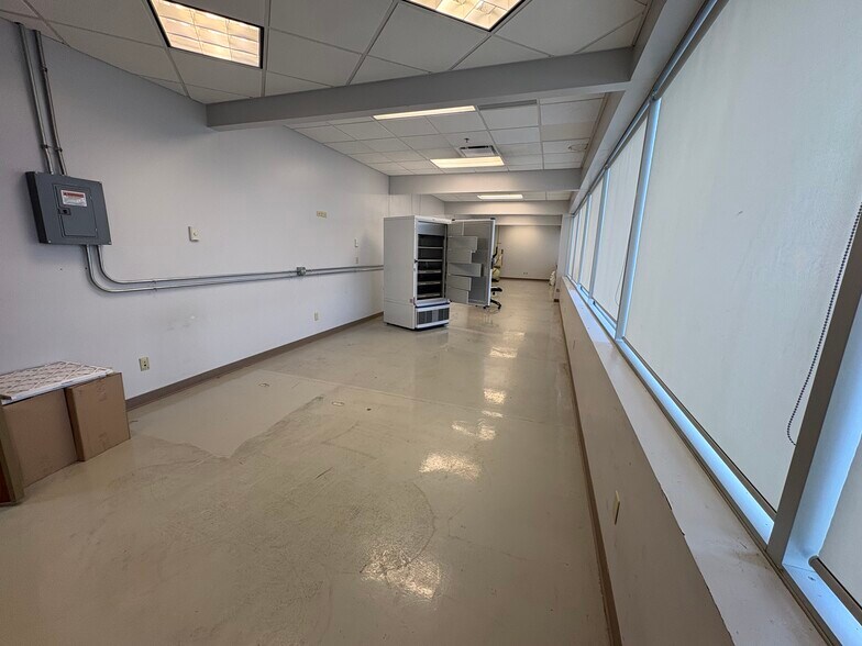 More Photos Of 3589 Sagamore Pky, Lafayette Office For Lease