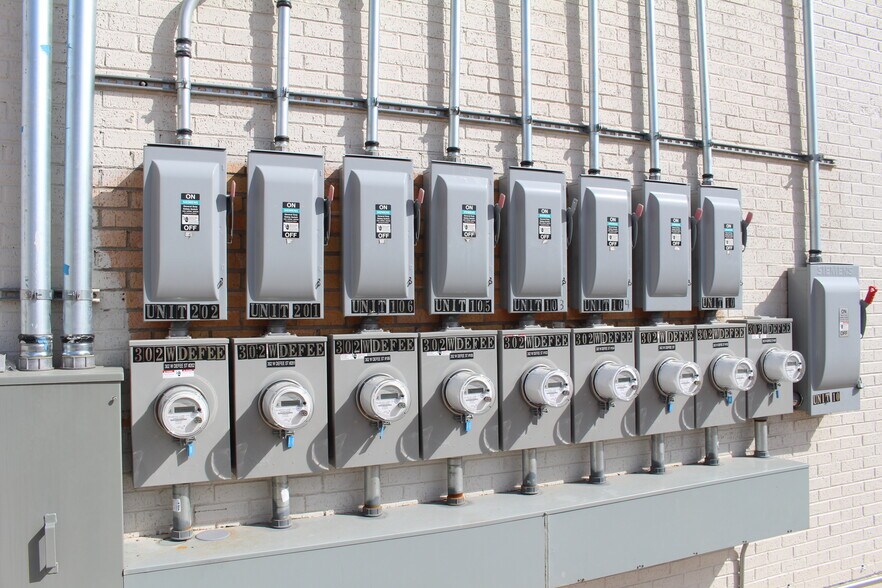 More Photos Of 302 W Defee Ave, Baytown Specialty For Sale