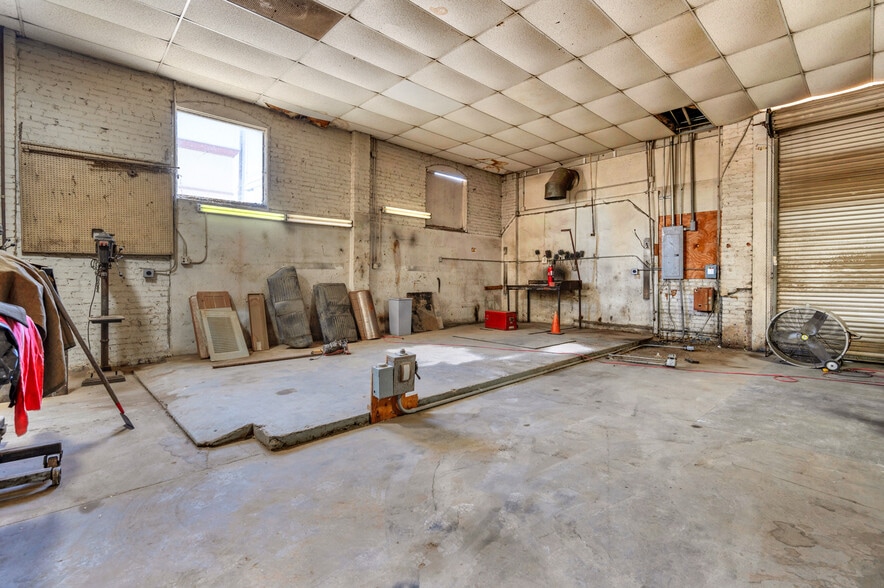 More Photos Of 201 E St, Lemoore Auto Repair For Sale