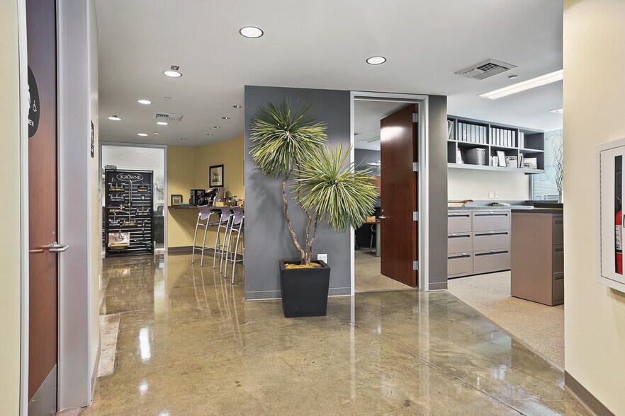 More Photos Of 9661 Irvine Center Dr, Irvine Loft Creative Space For Sale