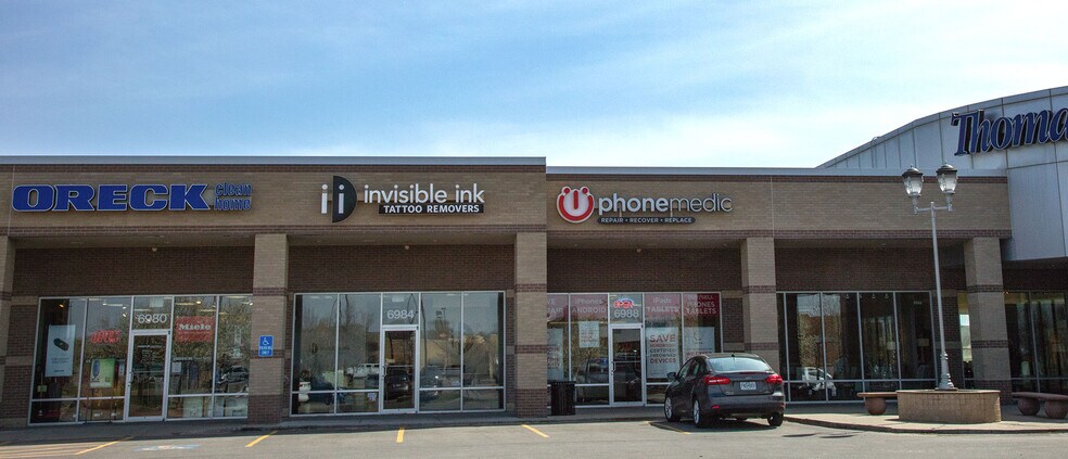 More Photos Of 6882-6936 W 135th St, Overland Park Unknown For Lease