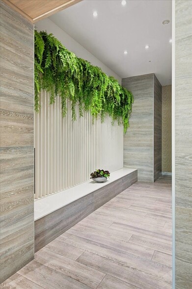 More Photos Of 2920-2950 NE 207th St, Aventura Unknown For Lease