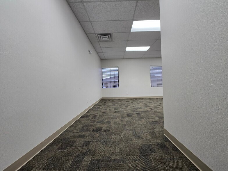 More Photos Of 557 W Silver St, Elko Office For Lease