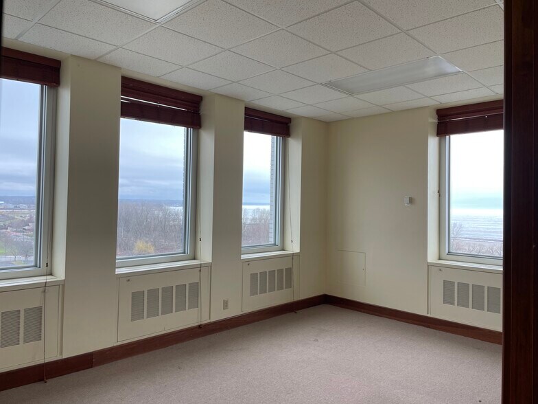 More Photos Of 3556 Lake Shore Rd, Buffalo Office For Sale