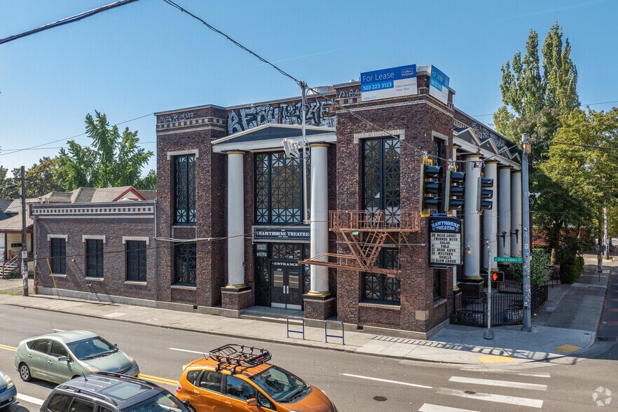 More Photos Of 3862 SE Hawthorne Blvd, Portland Movie Theatre For Sale