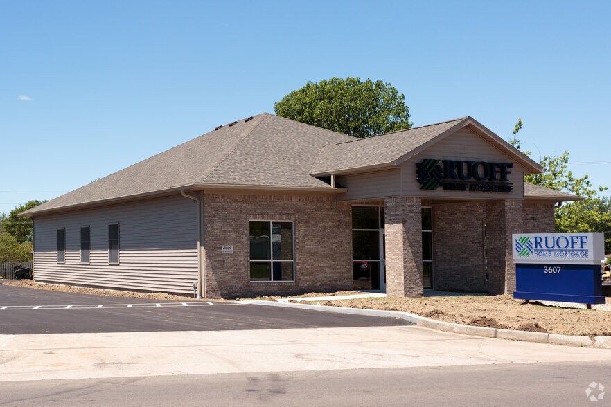 More Photos Of 3607 N Wheeling Ave, Muncie Office For Sale