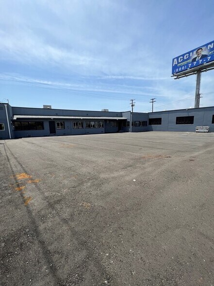 More Photos Of 5013-5017 Telegraph Rd, Los Angeles Light Manufacturing For Sale