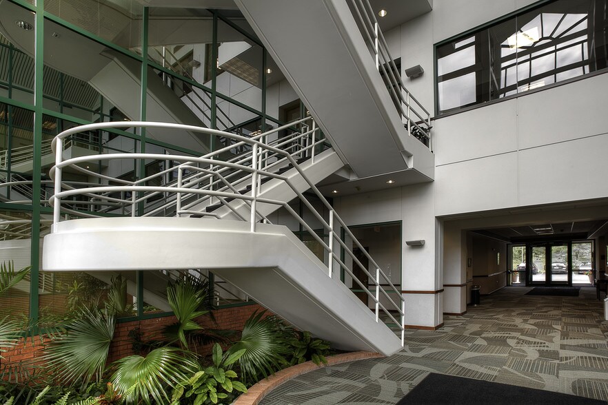 More Photos Of 400 Essjay Rd, Williamsville Office For Lease