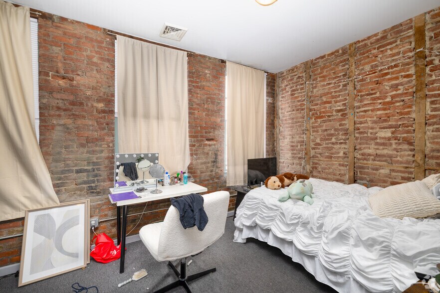 More Photos Of 40 Court St, Binghamton Apartments For Sale