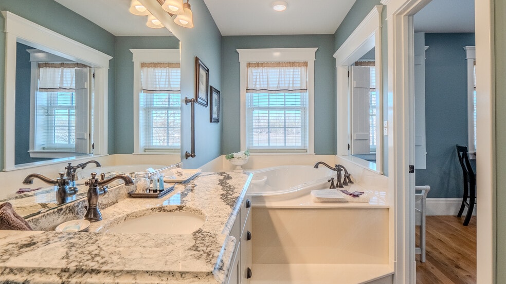 More Photos Of 208-210 Wharf St, Hermann Hospitality For Sale