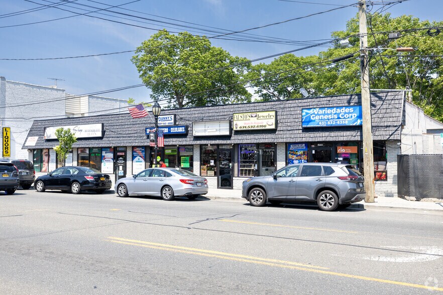 Primary Photo Of 1940 Great Neck Rd, Copiague Storefront For Lease