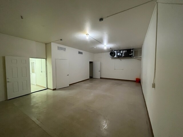 More Photos Of 1014 Kyle Ct, Ridgecrest Warehouse For Sale