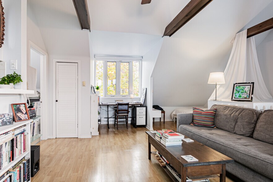 More Photos Of 164 Sunnyside Av, Toronto Multifamily For Sale