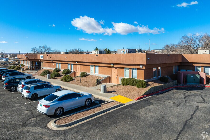 More Photos Of 1401 Old Coors Rd SW, Albuquerque Schools For Lease